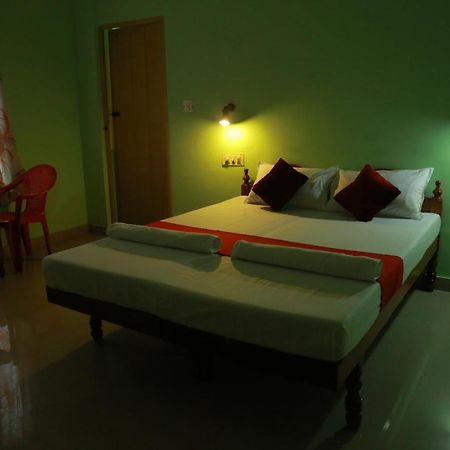 Shirleys Beach Hotel โกวาลัม ภายนอก รูปภาพ