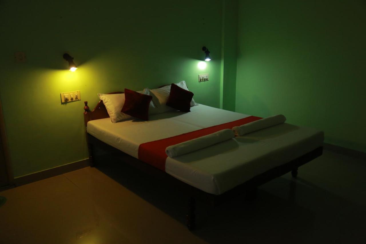 Shirleys Beach Hotel โกวาลัม ภายนอก รูปภาพ