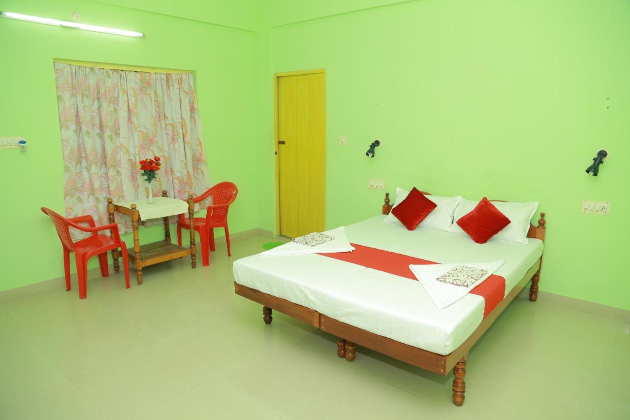 Shirleys Beach Hotel โกวาลัม ภายนอก รูปภาพ