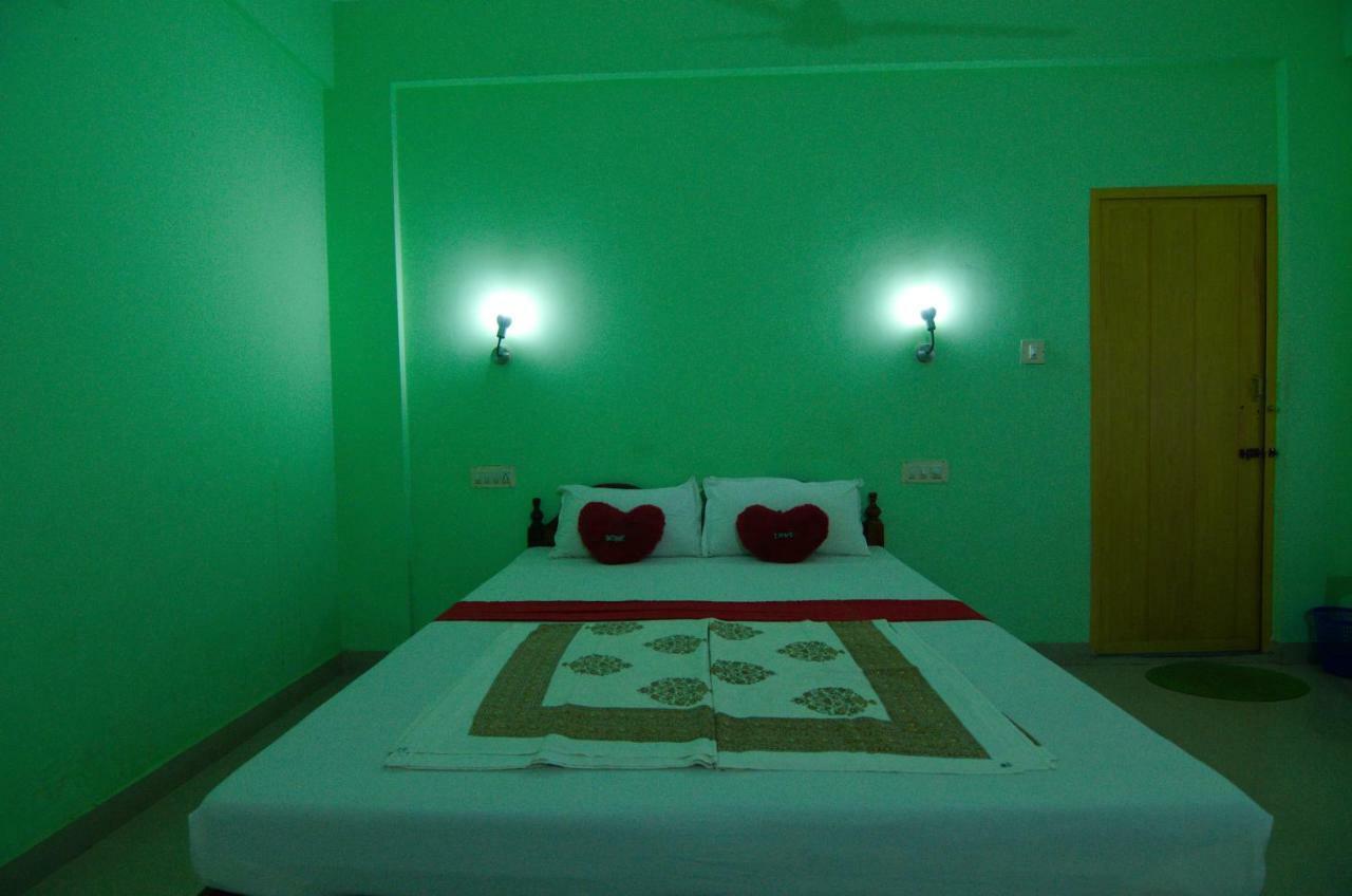 Shirleys Beach Hotel โกวาลัม ภายนอก รูปภาพ